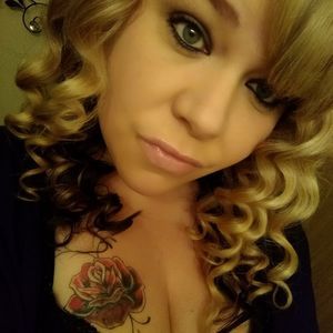 Meet your Posher, Alicia